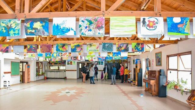 La escuela trabaja desde nivel maternal hasta terciario, logró administrarse para que todas las etapas puedan retornar a clases.