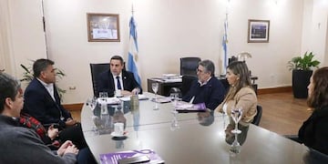 La iniciativa busca fortalecer el rol de coordinadores de grupos de apoyo en el sistema de salud pública.