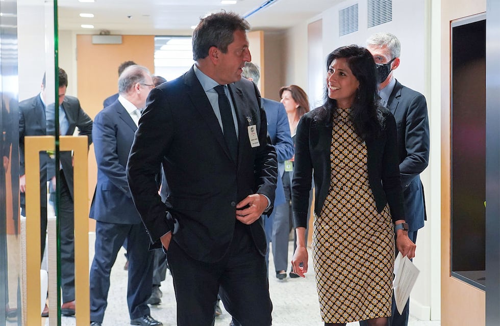 Sergio Massa viaja a Estados Unidos para un cumbre clave con el FMI ante el cambio en las proyecciones