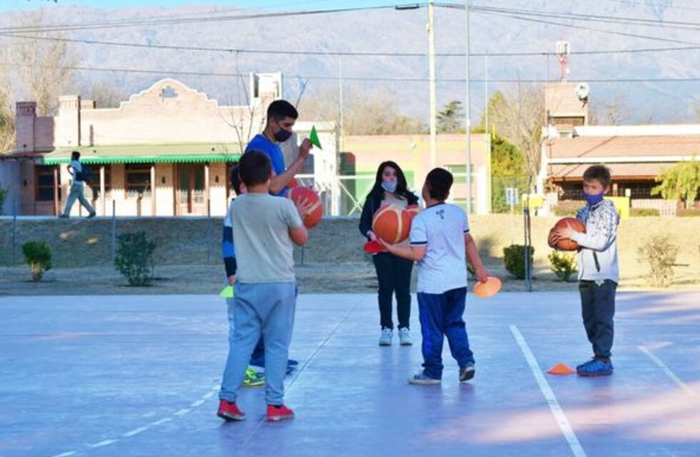 Deportes para jovenes y niños en Nono