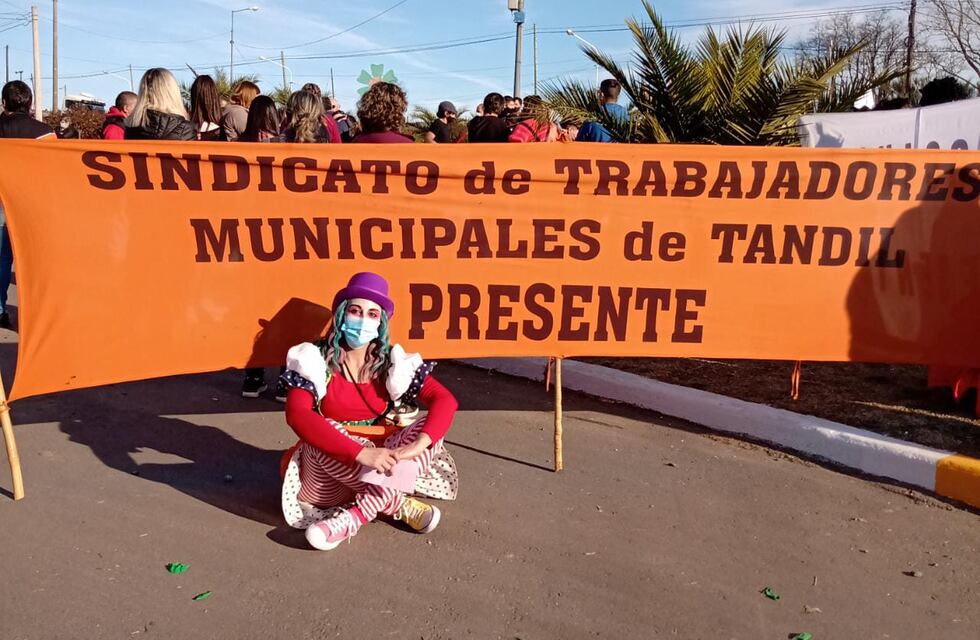 En fotos, así fue en Tandil la marcha de los trabajadores de la salud en el Día del Niño