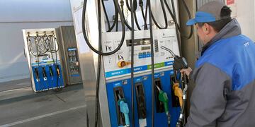 Desde este jueves, la nafta aumenta por quinta vez en el año.