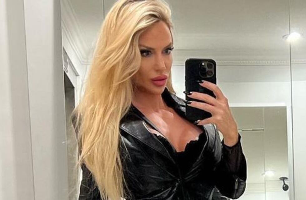 Luciana Salazar se bajó el pantalón, miró desafiante a cámara y quedó al borde de la censura