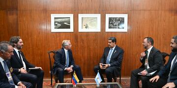 Alberto Fernández y Nicolás Maduro