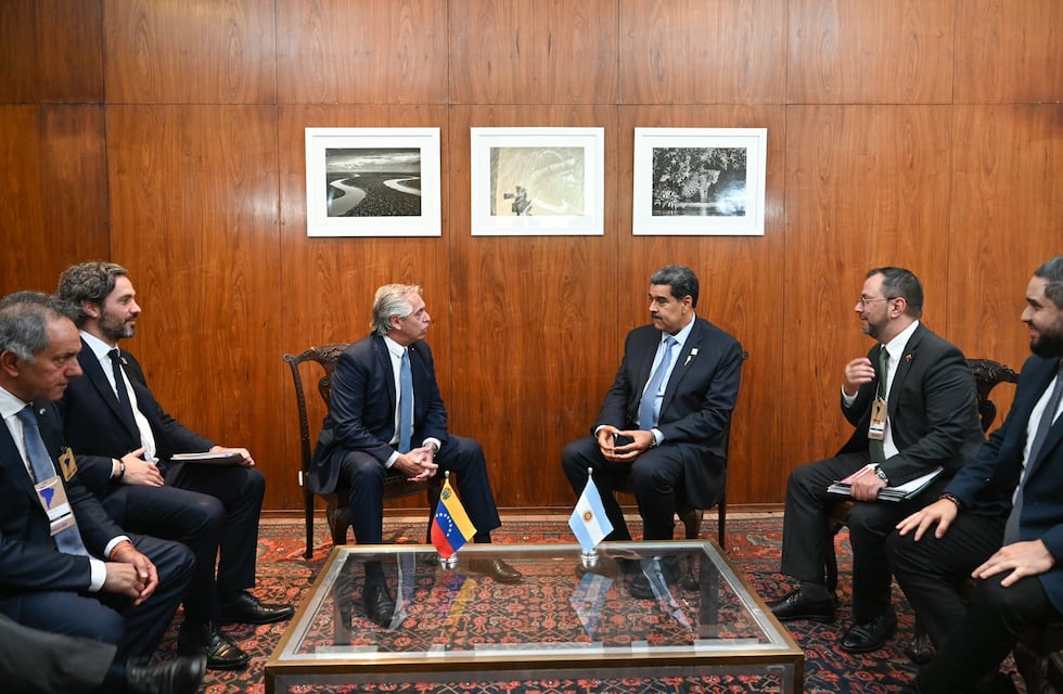 Alberto Fernández y Nicolás Maduro, juntos en Brasil: el mandatario pidió que se remuevan las sanciones contra Venezuela