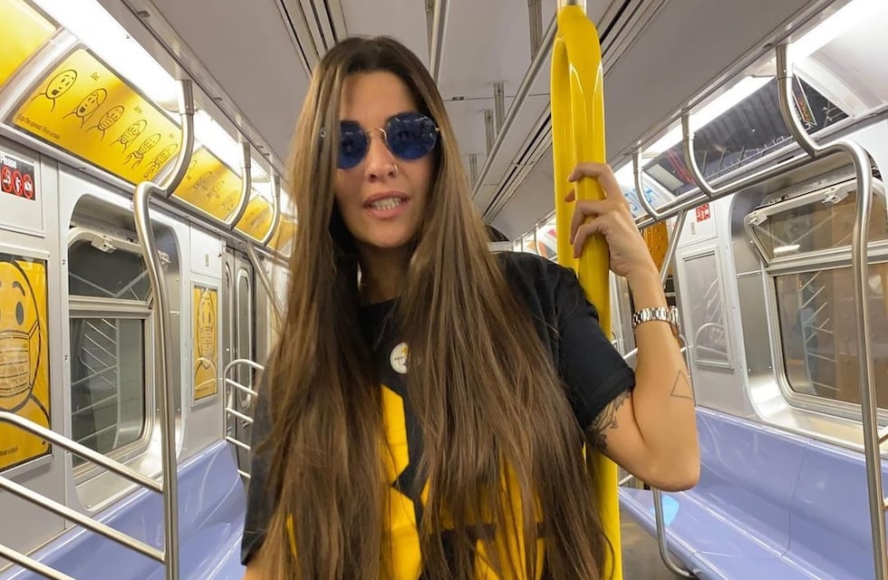 Ivana Nadal sorprendió en Instagram modelando un imponente vestido negro con espalda abierta