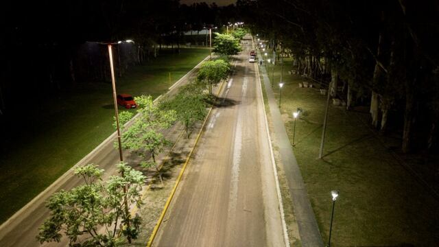 Nueva luminaria en Costanera de Arroyito Cespal Municipio