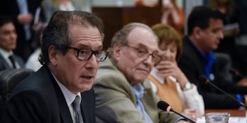 El Banco Central apuesta a elevar una vez más la tasa de interés para no perder ante la inflación.