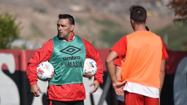 El entrenador Fernando Gamboa dirigió su primera práctica en Newell's Old Boys.