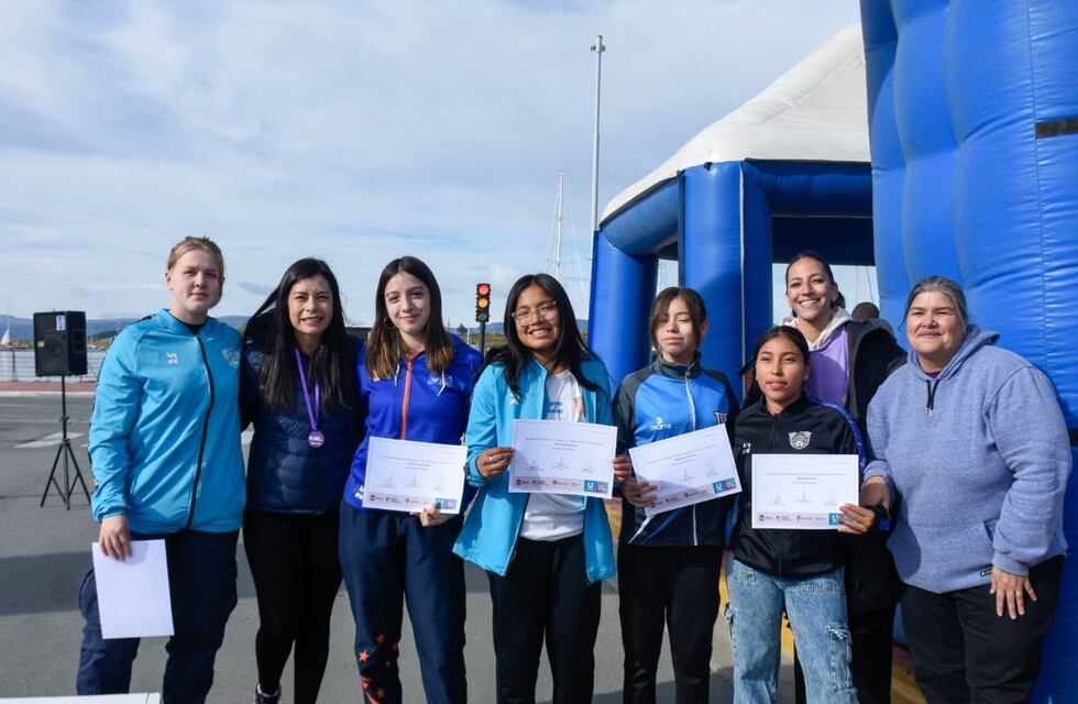 Reconocen en Ushuaia a mujeres deportistas