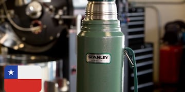¿Conviene comprar en Chile?: esto es lo que cuesta un termo Stanley.