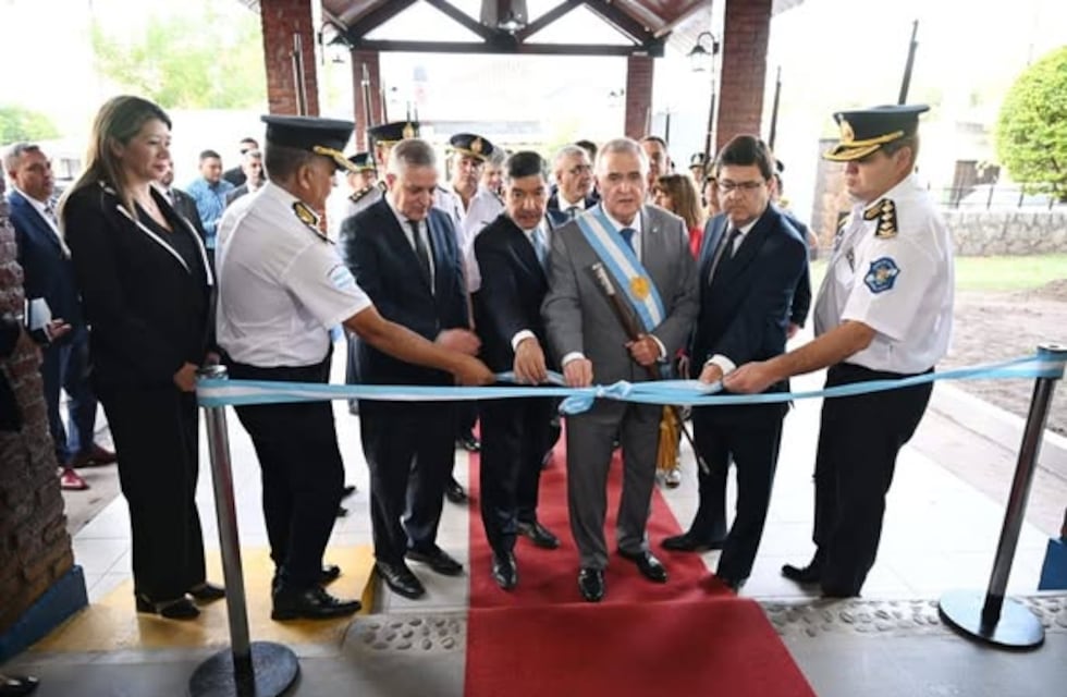 Jaldo inauguró obras en la Jefatura de Policía