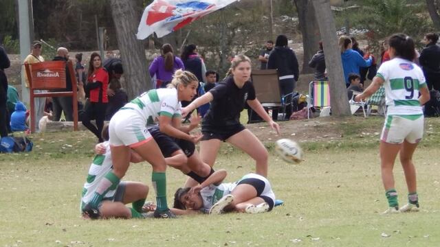 Arrancó el torneo de rugby femenino seven que organiza la URC con destacado juego del equipo de Universitario.