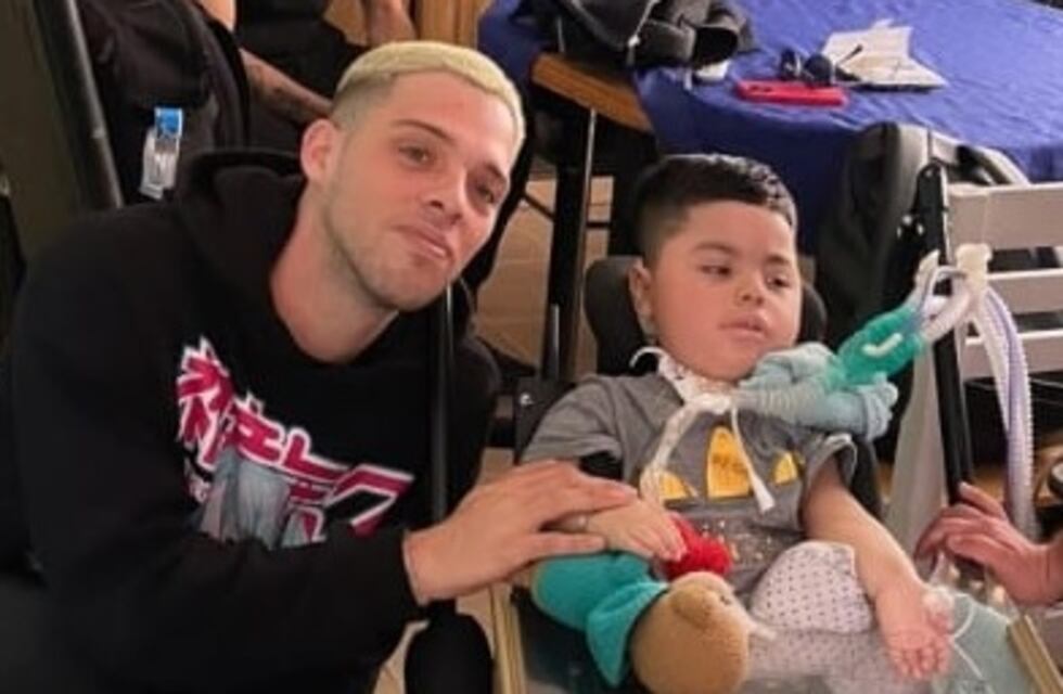Todos por Liam: Santi Maratea visitó al pequeño sanjuanino que necesitaba la vacuna más cara del mundo