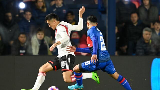 Pablo Solari, el autor de un "golazo" en el partido de River Plate vs Tigre.
