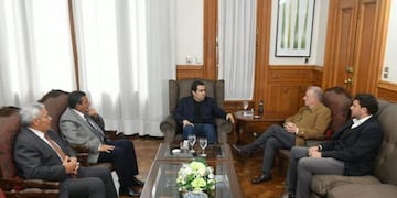 Tucumán y Salta trabajan juntos para abordar temas regionales en el Parlamento del Norte.