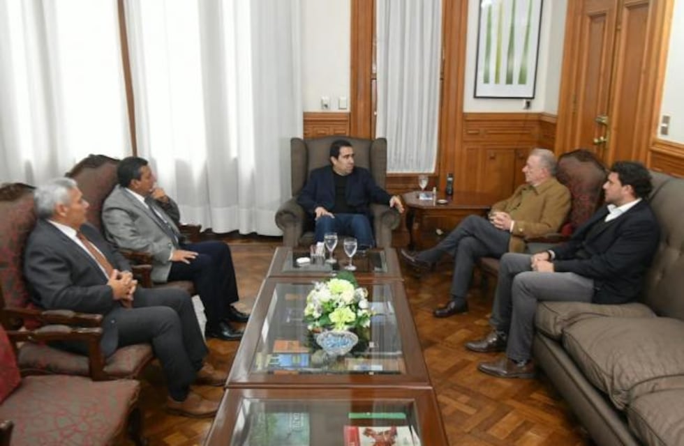 Tucumán y Salta presentan agenda común en el Parlamento del Norte