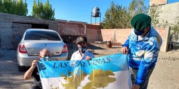 Thiago, el nene que impulsó que los guardapolvos tengan grabadas las Islas Malvinas conmemorará el 2 de abril desde Tierra del Fuego