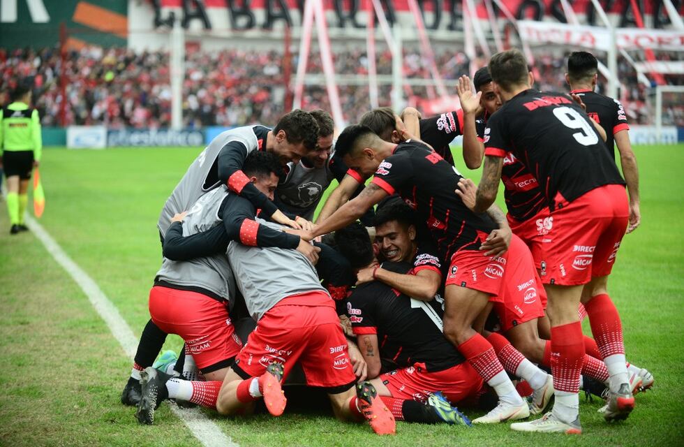 En una ráfaga, Instituto metió dos goles y le ganó a Chacarita