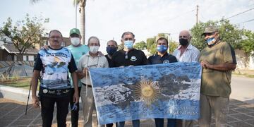 Izaron la bandera Plazoleta Malvinas Argentinas Arroyito