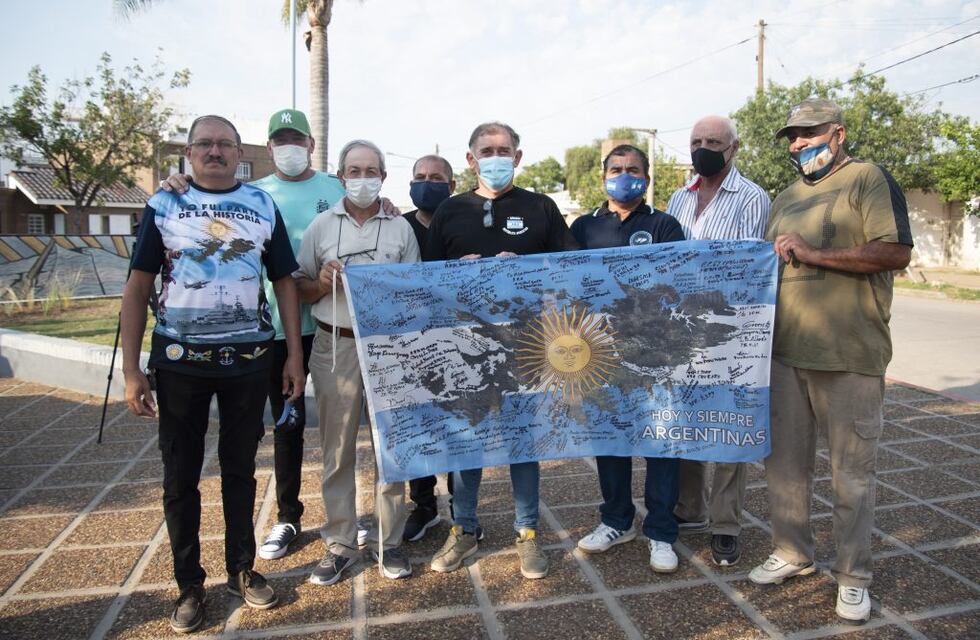 Arroyito: se izó la Bandera Argentina en vísperas a los 40 años de la Guerra de Malvinas