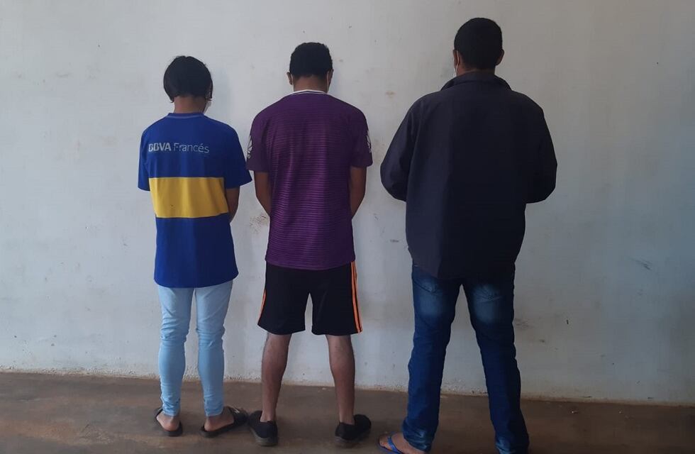Policía de Misiones detuvo a tres jóvenes involucrados en el robo a la chacra de Colonia Mariposa en Garuhapé