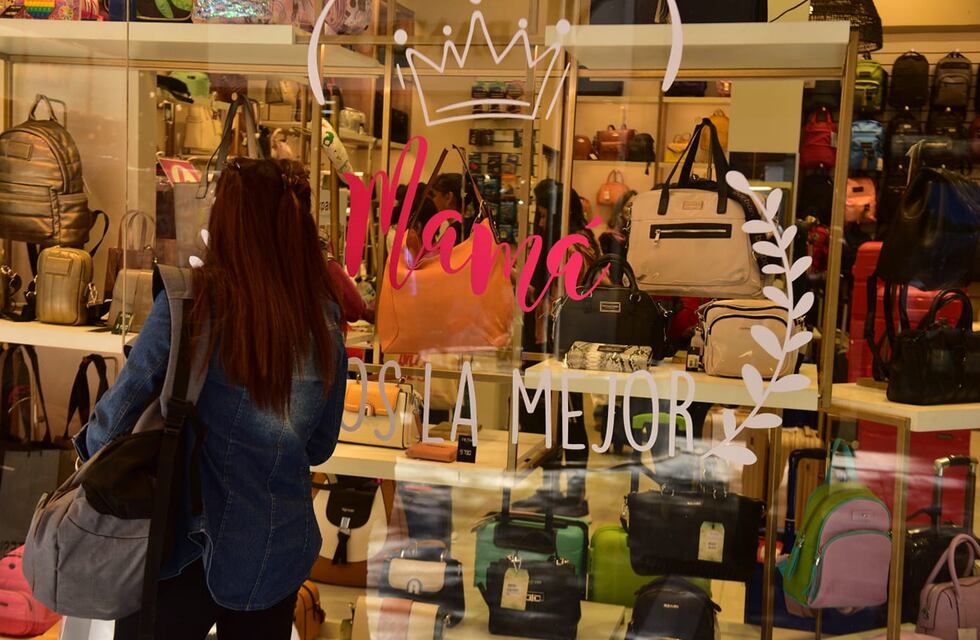 Ventas por el Día de la Madre en Córdoba: los comerciantes vendieron menos de lo esperado
