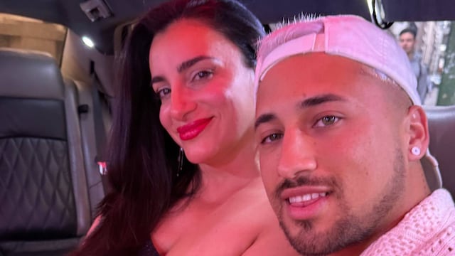 La pareja hizo una de las entradas más llamativas al evento en Buenos Aires.