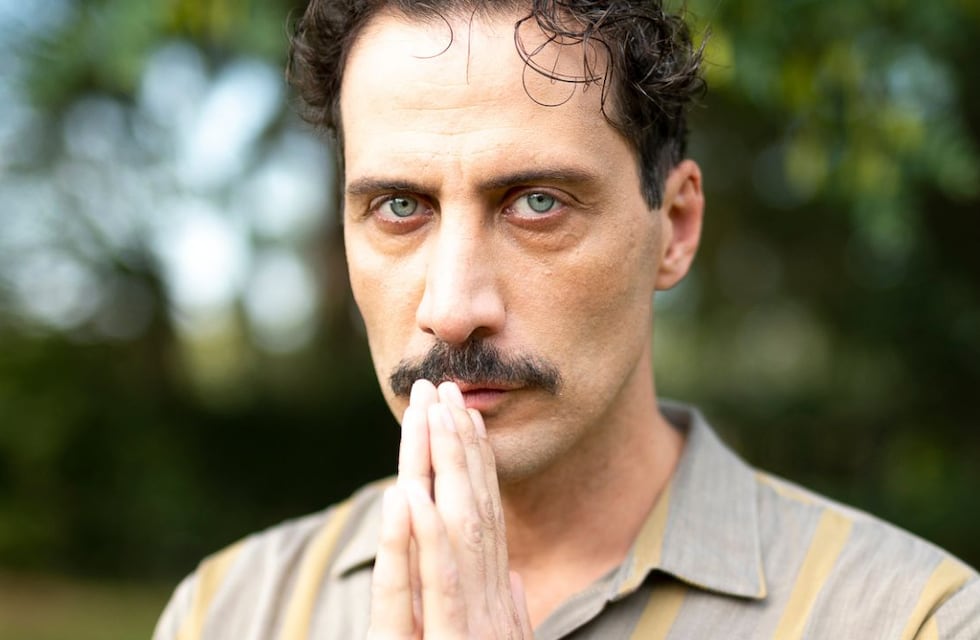 Es un thriller sobre una secta, tiene a Luciano Cáceres de protagonista y promete romperla toda