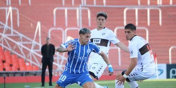 El Tomba venció al Calamar por 2 a 0 en una de las últimas fechas de la zona B.