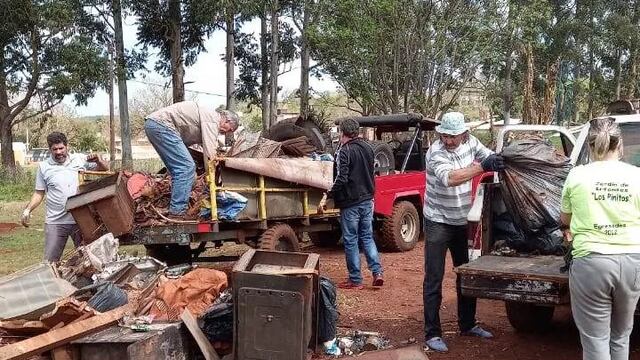 Jornada de limpieza en Wanda por el comité de la cuenca del arroyo Tupicuá