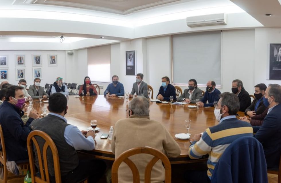 El Ejecutivo mendocino coparticipa los Aportes del Tesoro Nacional con los municipios