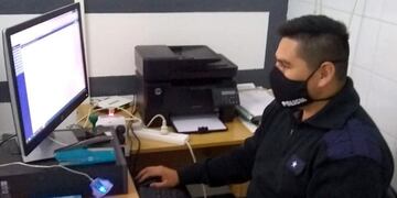 Oficiales de la Policía de San Luis en capacitación