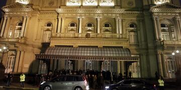 mini davosrnrnDYN214, BUENOS AIRES 12/09/2016, SE REALIZA ESTA NOCHE EN EL TEATRO COLu00d3N LA JORNADA INAUGURAL CON RECEPCIu00d3N A LOS INVITADOS Y PARTICIPANTES DEL FORO DE INVERSIu00d3N Y NEGOCIOS ARGENTINA 2016, QUE SE DESARROLLARu00c1 HASTA EL JUEVES EN EL CENTRO CU