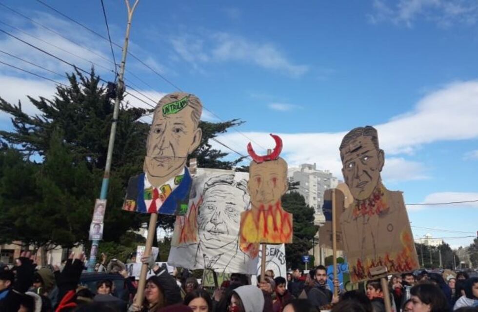 Chubut: Del Registro Civil a la movilización