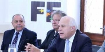 El mandatario provincial reivindicu00f3 la lucha de los mercantiles para lograr la sanciu00f3n de la ley.