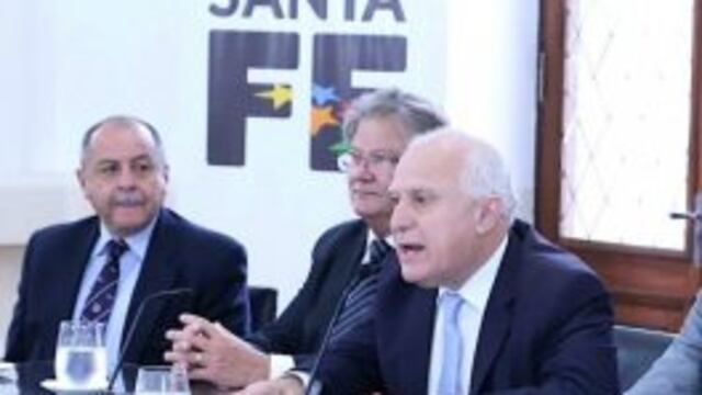 El mandatario provincial reivindicu00f3 la lucha de los mercantiles para lograr la sanciu00f3n de la ley.