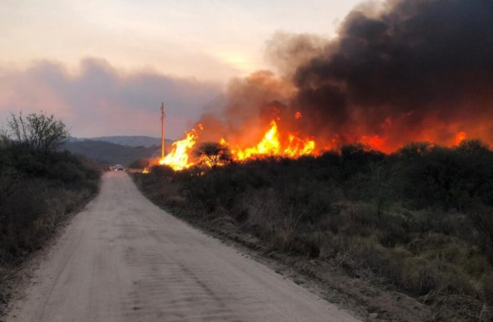 Charla sobre incendios forestales a cargo de los bomberos de Mina Clavero