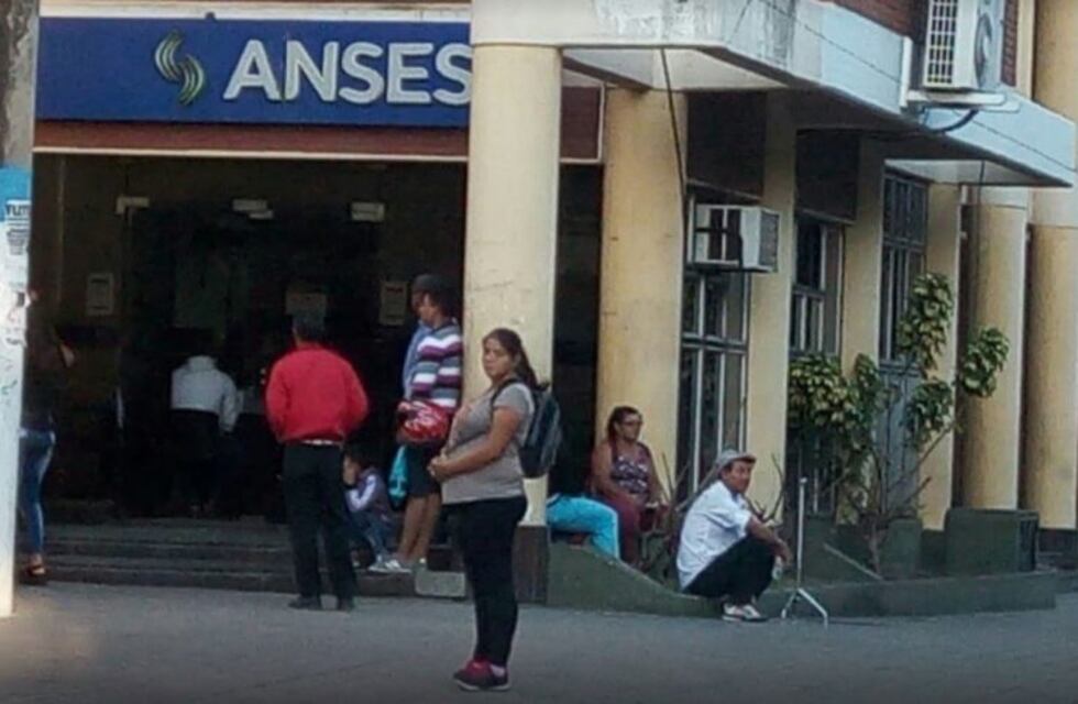 Comienza el pago del Ingreso Familiar de Emergencia en Córdoba