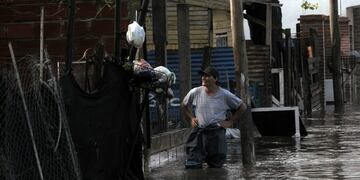 La Plata: Casi un centenar de personas permanece evacuada por las intensas lluvias\u002E (Foto: Eva Cabrera/telam/dpa)