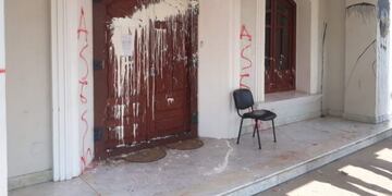 Atacaron el Consulado de Paraguay en Resistencia\u002E (Twitter)