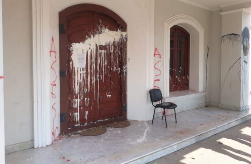 Atacaron el Consulado de Paraguay en Resistencia