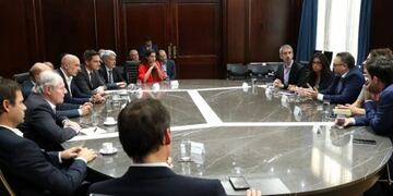 La reunión del ministro de Producción, Kulfas, con dueños y CEO de supermercados (Foto: Clarín)