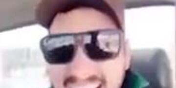 Hombre se filma atropellando aves