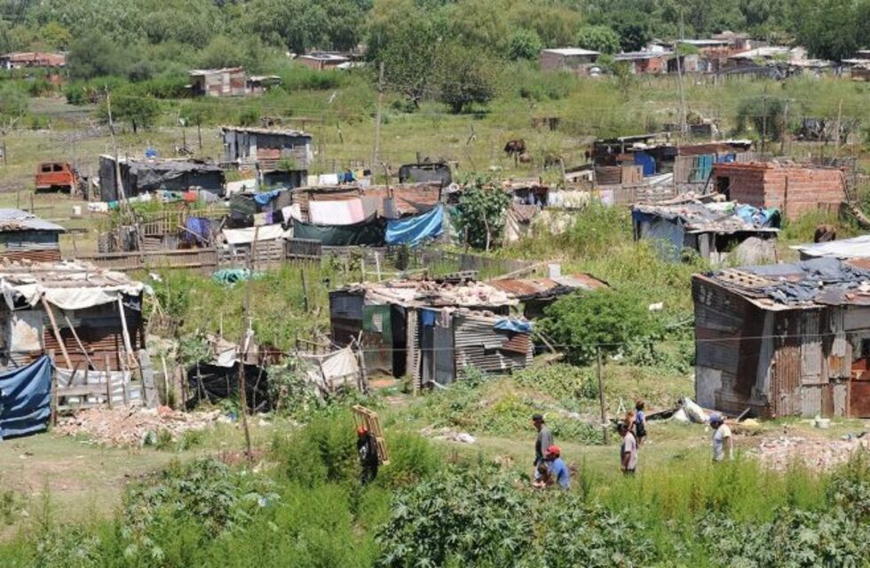 La pobreza bajó en el primer semestre del año pero alcanza al 28,6% de la población