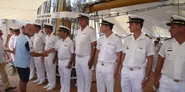 El embajador argentino en México recibió en bermudas a la Fragata Libertad\u002E