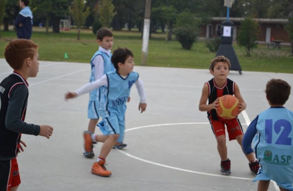 Alta Gracia: Escuela de básquet para niños de hasta 13 años