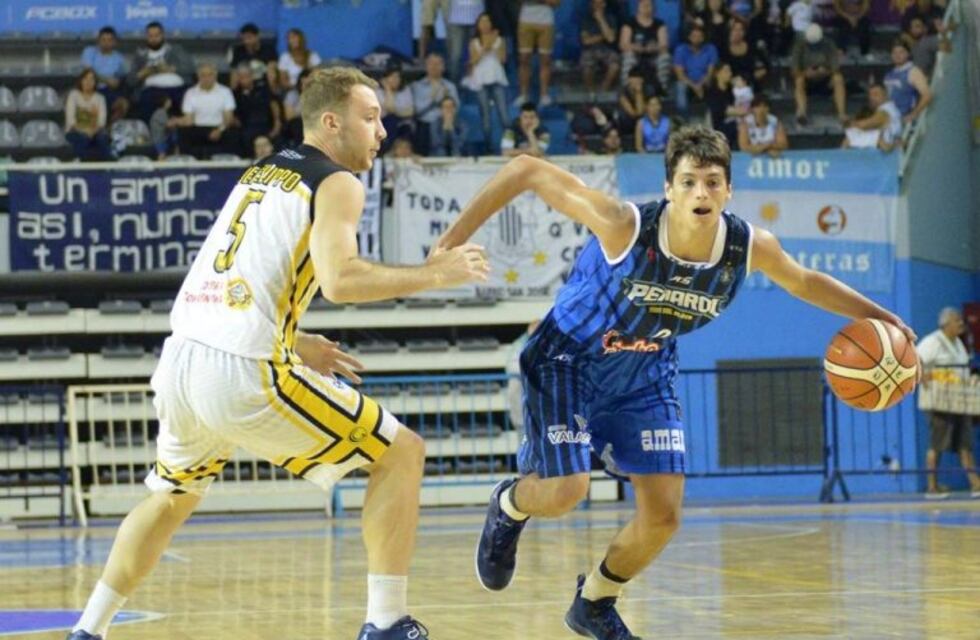 Comunicaciones de Mercedes se impuso ante Peñarol