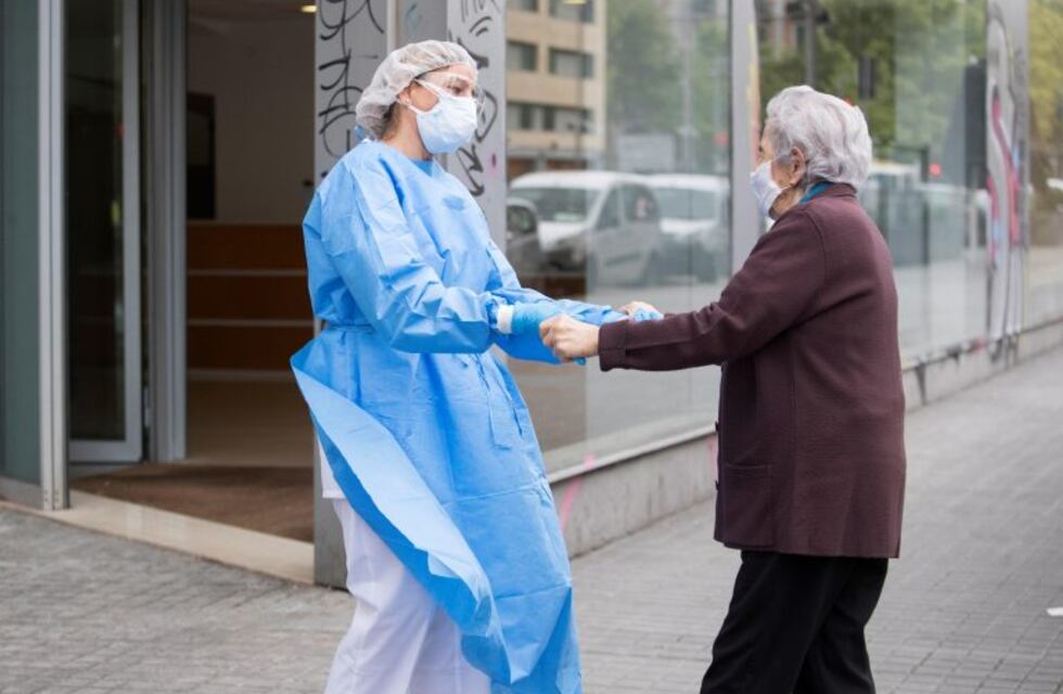 Empleados de un geriátrico se aislaron con 50 abuelos para evitar contagios de coronavirus