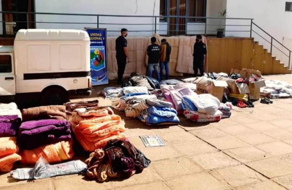 Intentó huir con mercaderías de contrabando, pero fue detenido